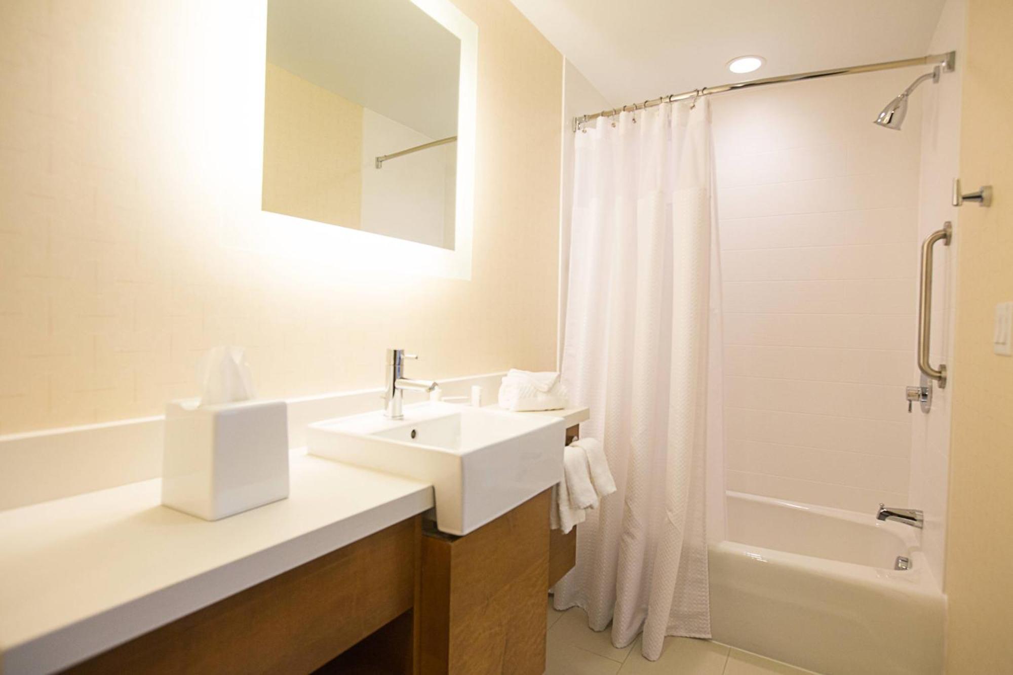 Springhill Suites By Marriott Блумингтън Екстериор снимка